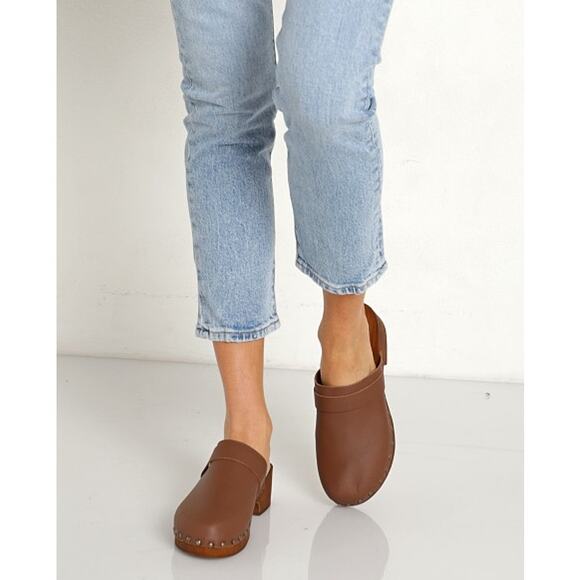 Seychelles Tan Leather Clogs - Picture 2 of 12